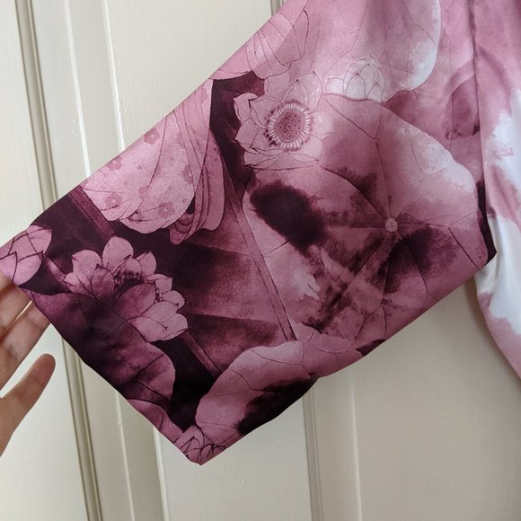 Japanese Satin Robe - Picture 4 of 5